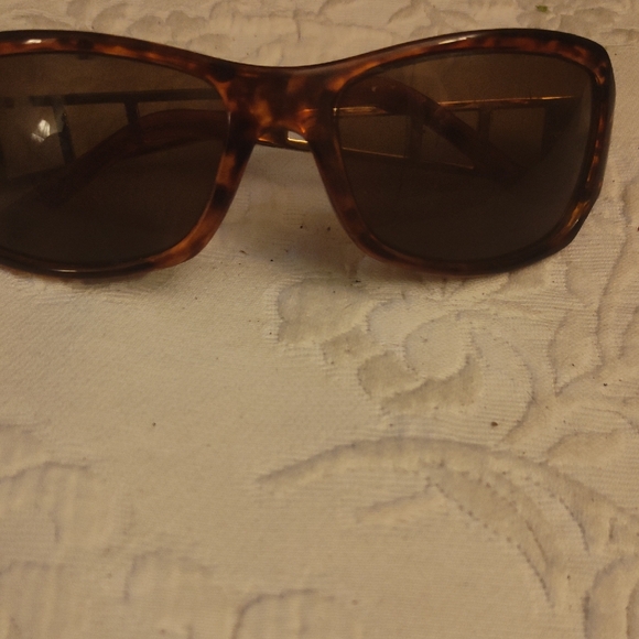 Accessories - Tortoise Shell Sunglasses
